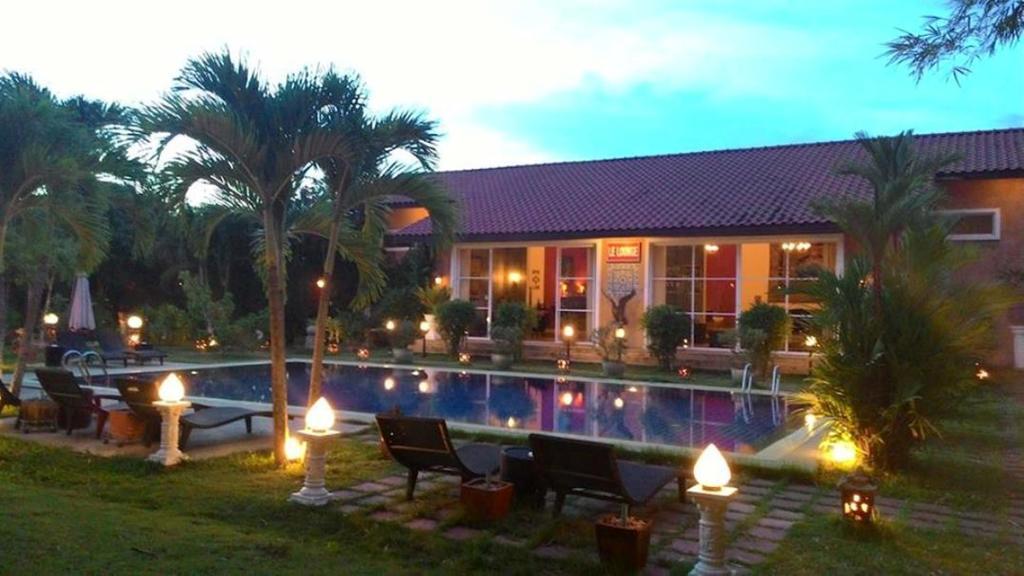 Pictory Garden Resort Сатахип Екстериор снимка