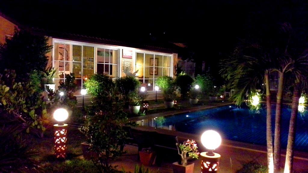 Pictory Garden Resort Сатахип Екстериор снимка