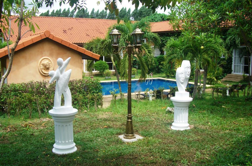 Pictory Garden Resort Сатахип Екстериор снимка
