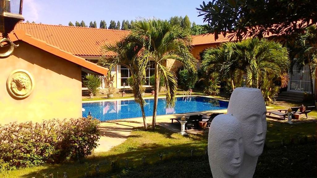 Pictory Garden Resort Сатахип Екстериор снимка