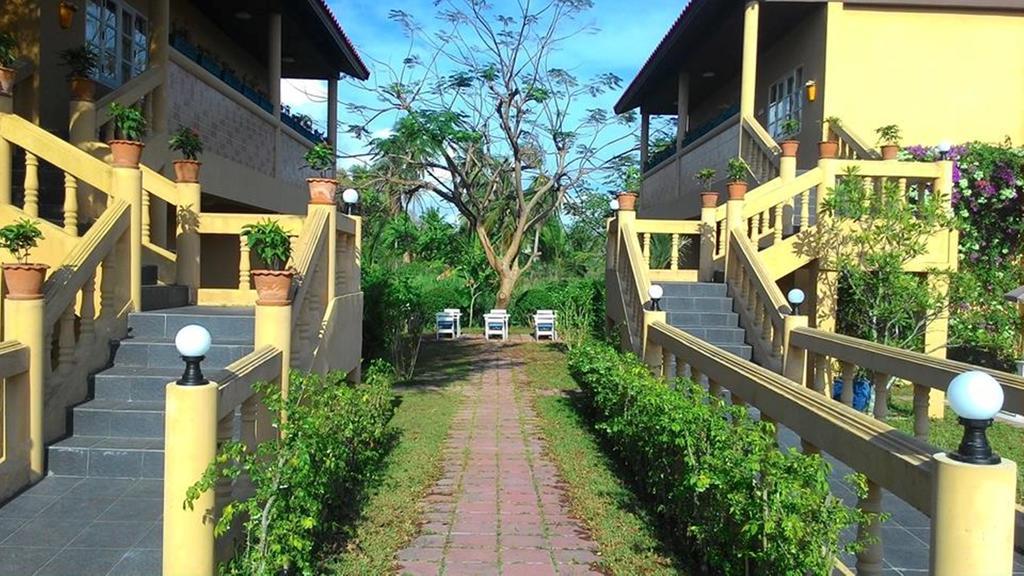 Pictory Garden Resort Сатахип Екстериор снимка