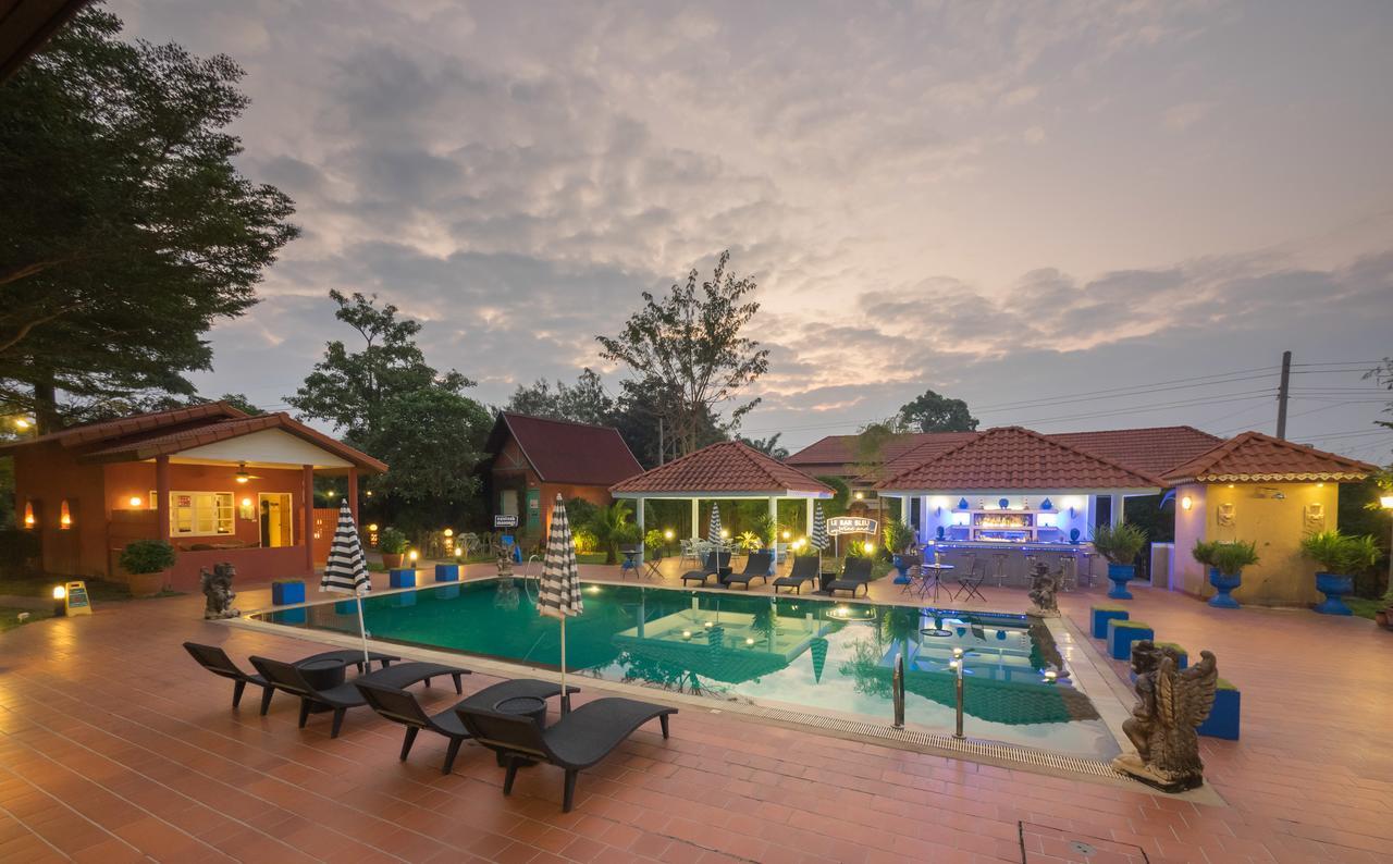 Pictory Garden Resort Сатахип Екстериор снимка