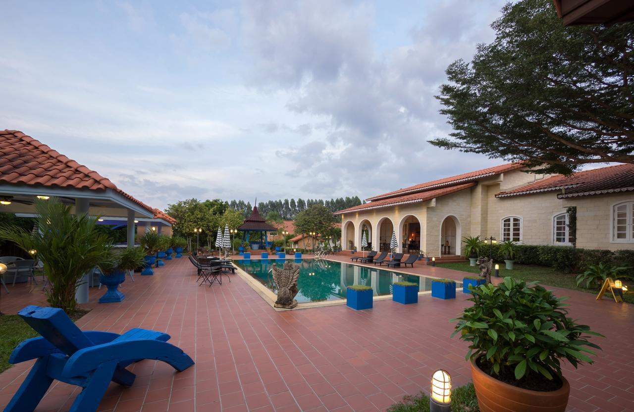 Pictory Garden Resort Сатахип Екстериор снимка